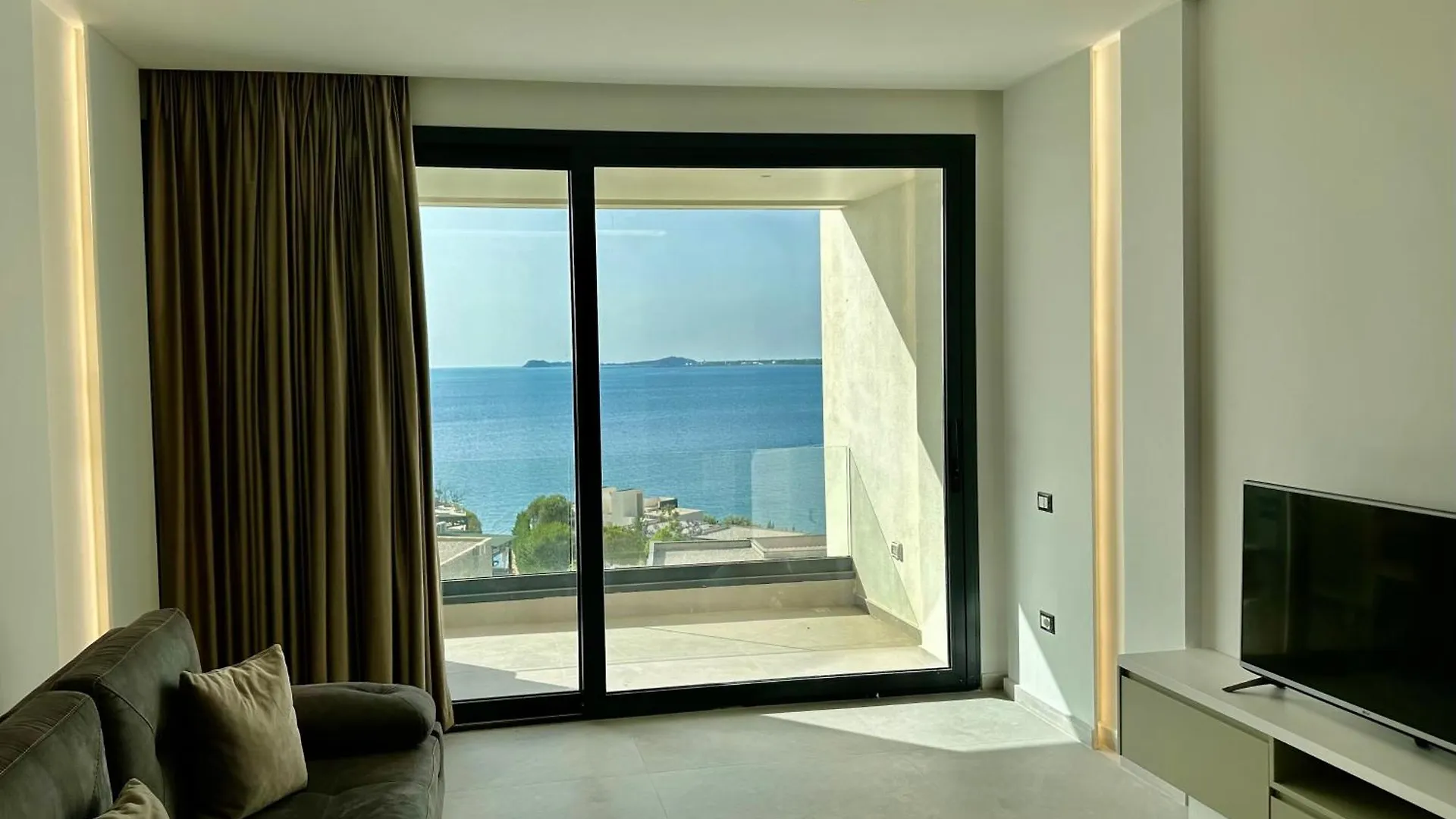 Miramar Del Golf Apartment Vlore